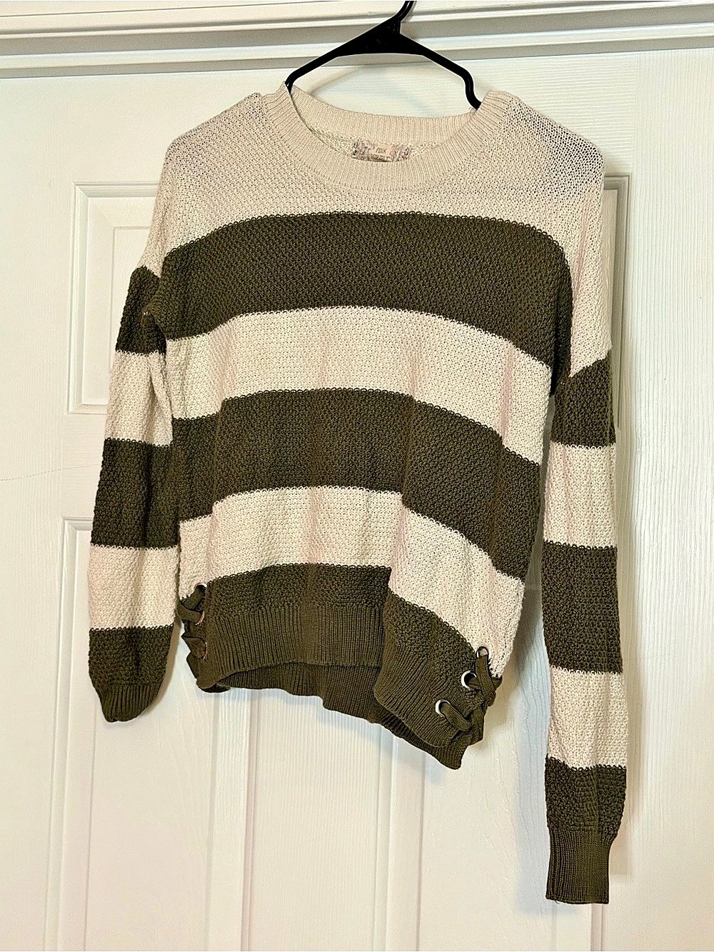 Pink Republic Striped Sweater in Green & Cream Size XS